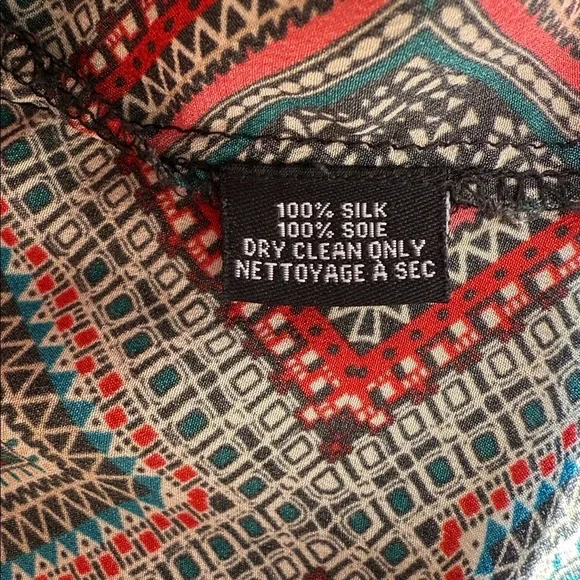 Tolani Selina from Revolve Button up in Diamonds 100% Silk Women's Small - Picture 8 of 9